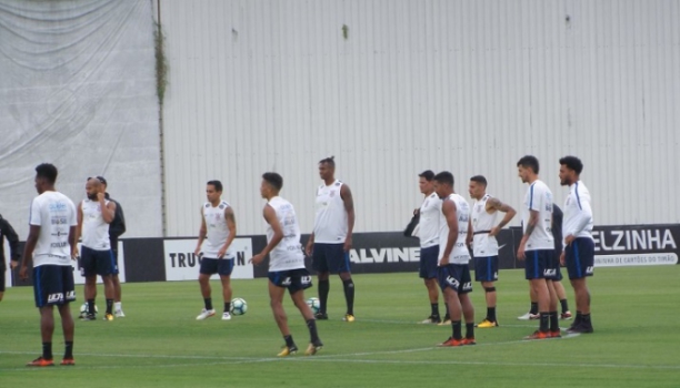 Sumurai? Jô inova em visual e tem retorno confirmado no Corinthians