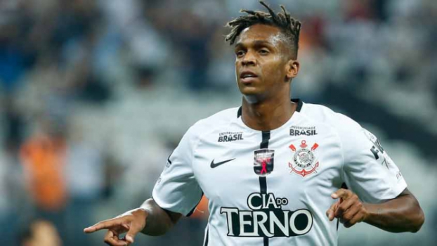 Apesar de gol, Jô diz que abandonará penteado: 'Fiz uma coisa de criança'