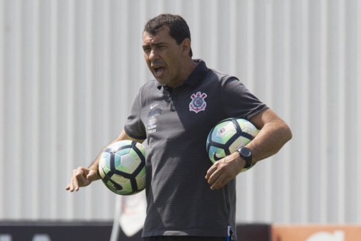 Cobrança ou apoio? Veja a estratégia do Corinthians contra a má fase