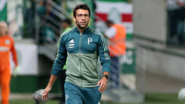 Valentim protege Juninho, elogia Verdão e diz que ponto foi 'precioso'