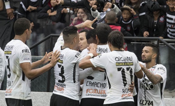 Choro, alívio, descontração... Vitória no Dérbi mexe com elenco do Timão