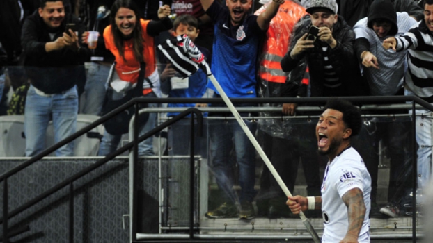 Nunca critiquei! Contestados brilham e dão semana perfeita ao Corinthians