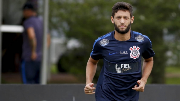 Investimento alto e falta de veterano pressionam reforço no Corinthians