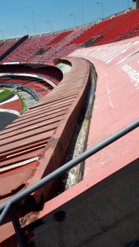 Segundo relatos, havia a presença de moscas no Morumbi