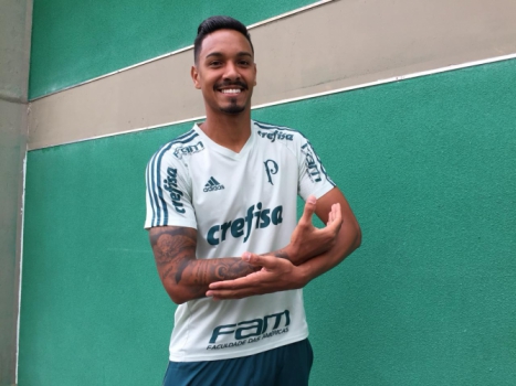 Titular e papai, Antônio Carlos vive nova fase no Palmeiras e quer mais