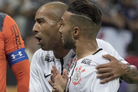 Precisando de gols, Corinthians vê ataque inteiro empatado com atacante rival