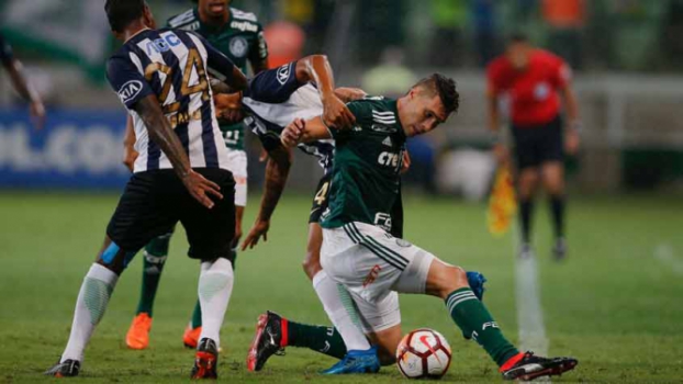 Roger justifica mudanças no Verdão e vê Moisés como favorito a jogar final