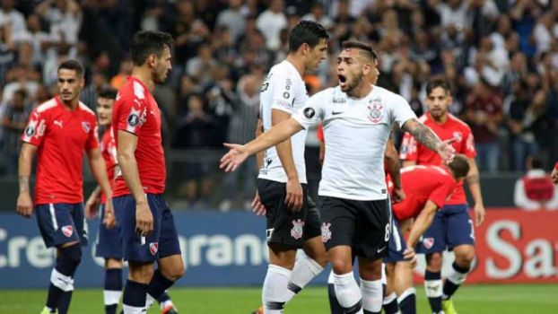 Carille vê Corinthians 'sonolento' e justifica Pedrinho como reserva