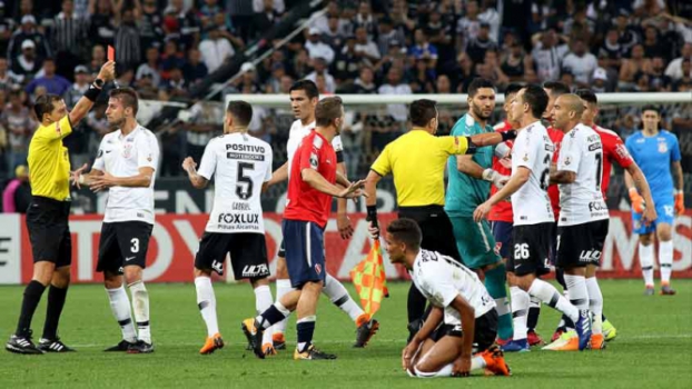 Desgastado, Corinthians terá mudanças contra o Ceará