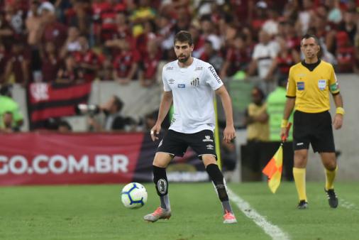 Com gols de Cueva e Luan Peres, Santos goleia Sub-20 em jogo-treino
