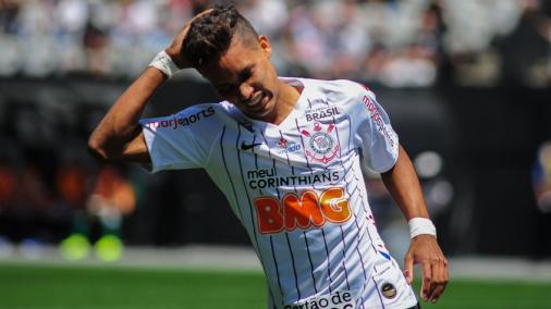 Análise: Setor ofensivo se mostra apático mais uma vez