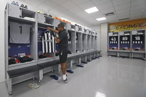 italic cut back Thought Botafogo é obrigado a mudar de uniforme de última hora e apenas Gatito tem camisa com patrocinador | LANCE! italic cut back Thought Botafogo é obrigado a mudar de uniforme de última hora e apenas Gatito tem camisa com patrocinador | LANCE!