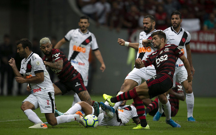 Flamengo tem superioridade recente nos últimos dez duelos contra o  PalmeirasJogada 10