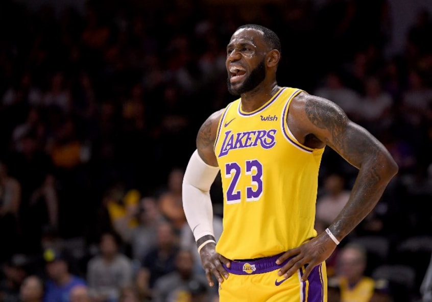 LeBron agora é o 10º maior cestinha da história; veja quem ainda