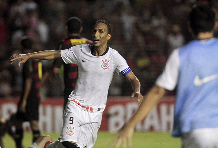 Cria do Corinthians lidera artilharia do Campeonato Russo e é o brasileiro  com mais gols na Europa