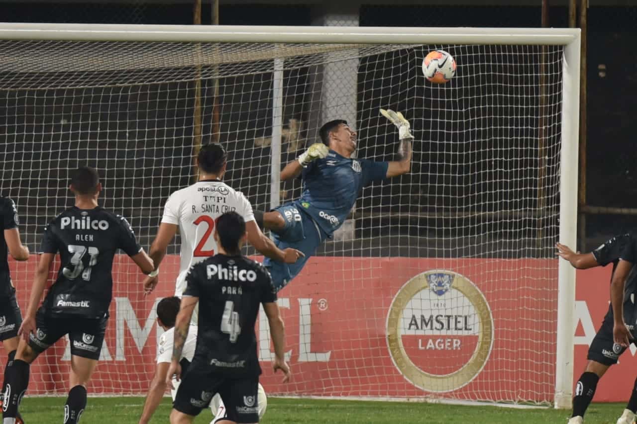 ATUAÇÕES: João Paulo fecha o gol, e Kaio Jorge brilha em vitória do Santos  na Sul-Americana – LANCE!