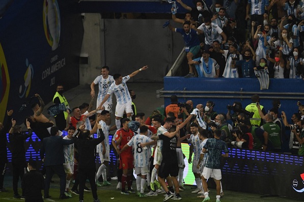 Final da Copa América opõe Brasil e Argentina em jogo com público no  Maracanã