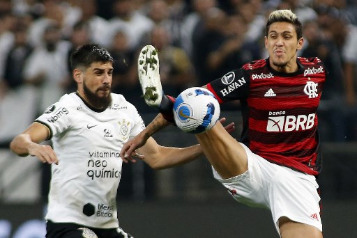 ATUAÇÕES: Trio brilha em virada do Corinthians - Lance!