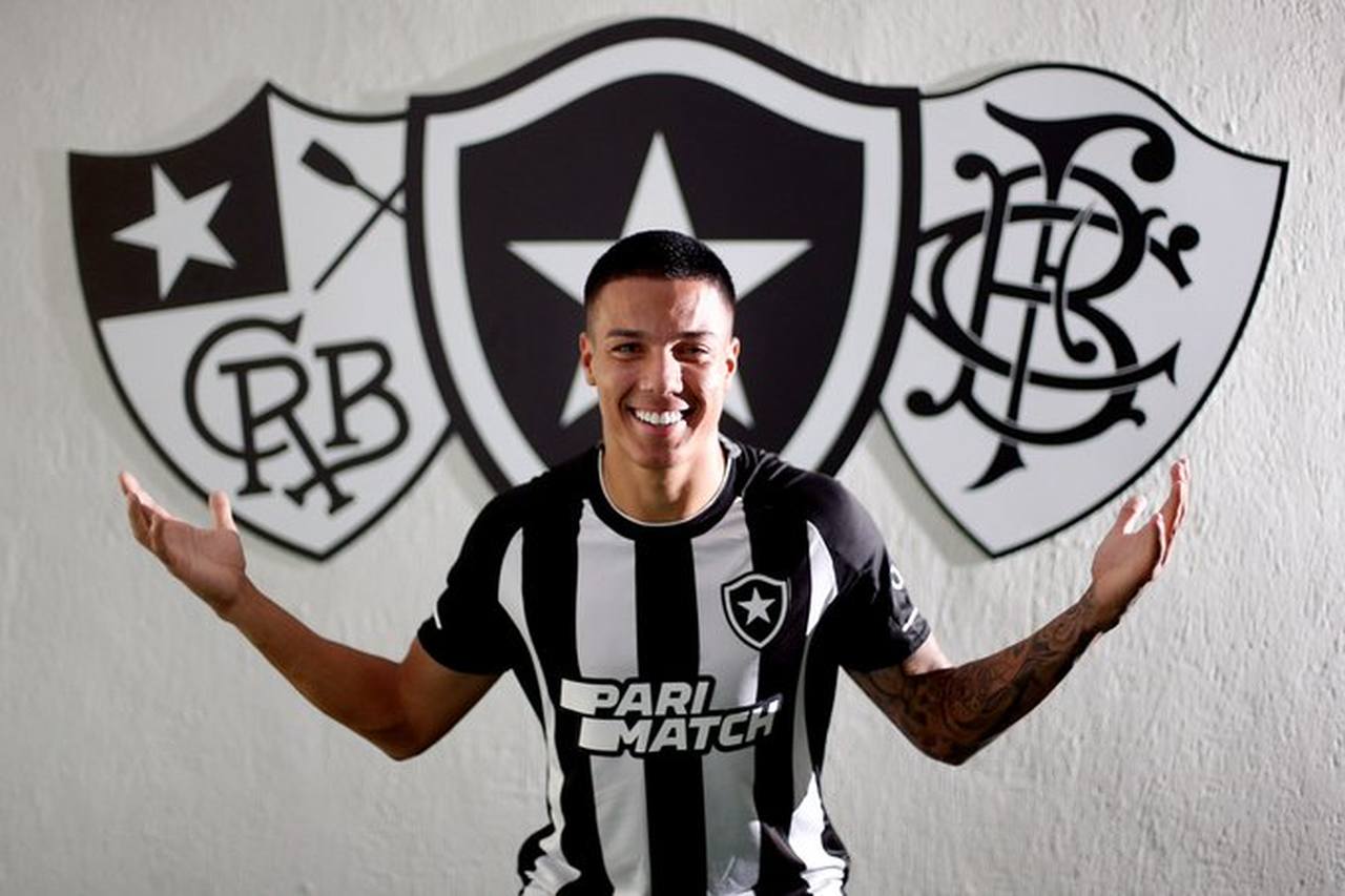 Botafogo F.R. on X: Fim de jogo! 🔥 Com gol de Adryelson nos acréscimos,  Botafogo empata com o Sergipe em 1 a 1 e avança na Copa do Brasil.  #VamosBOTAFOGO  /