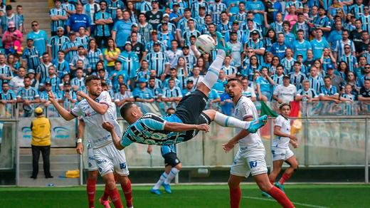 Grêmio quebra a sequência de vitórias em casa