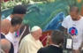 Ronaldinho e Daniel Alves em encontro com o papa Francisco
