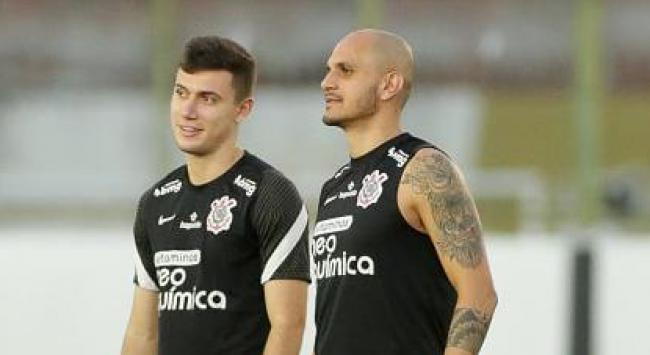 Lucas Piton e Fábio Santos - Treino Corinthians