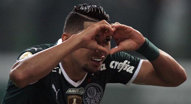 Rony e Wesley trocam elogios paternos após vitória do Palmeiras