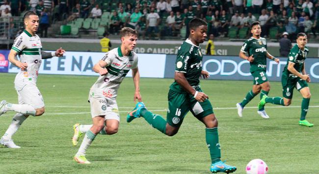 Estreia de Endrick no Palmeiras tem quebra de recorde, festa da torcida e emoção do pai