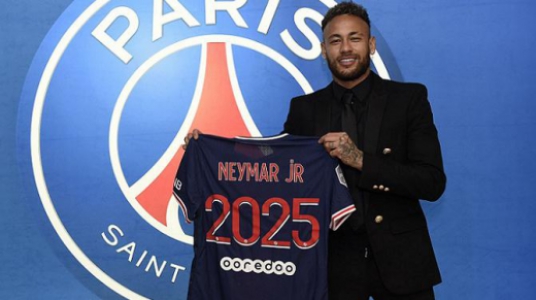 Neymar renova com o PSG