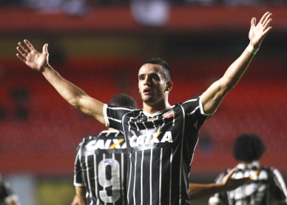 Assista a grandes lances de Renato Augusto com a camisa do Corinthians