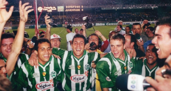 Botafoguenses lembram de detalhes da final de 1999 da Copa do Brasil | LANCE!