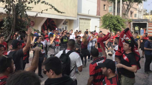 Torcida do Flamengo em Lima