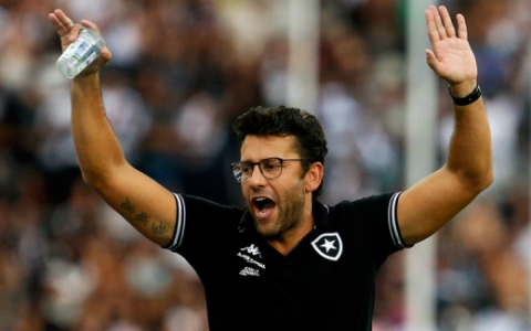 Botafogo x Vasco - Alberto Valentim