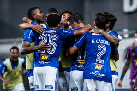 A Raposa voltou a vencer e não tem mais risco de cair para Série C