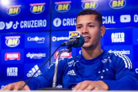 Matheus Pereira recuperou a titularidade no Cruzeiro após começar a temporada na reserva
