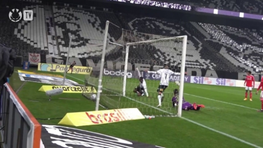 [VÍDEO] Veja o gol de Jô no empate do Corinthians com o Inter