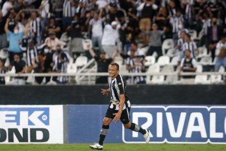 Botafogo x CRB - Carlinhos