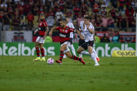 Flamengo x Athletico-PR - Diego e Gabigol