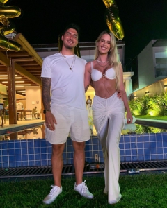 Gabriel Medina e Yasmin Brunet Ano Novo 2022