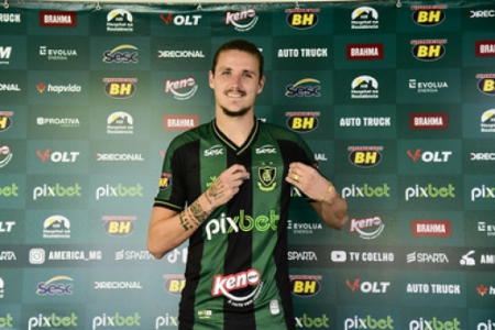 Maidana é mais um reforço americano para o setor defensivo do time