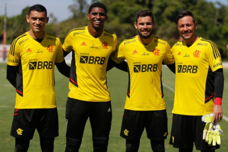 Santos, Hugo, Matheus Cunha e Diego Alves