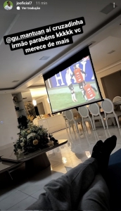 Jô publica foto nas redes sociais torcendo para o Corinthians