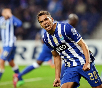 Carlos Eduardo - Porto