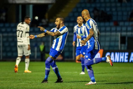 Cear&Atilde;&iexcl; &Atilde;&copy; derrotado pelo Ava&Atilde;&shy; e est&Atilde;&iexcl; rebaixado para a S&Atilde;&copy;rie B do Campeonato  Brasileiro | LANCE!
