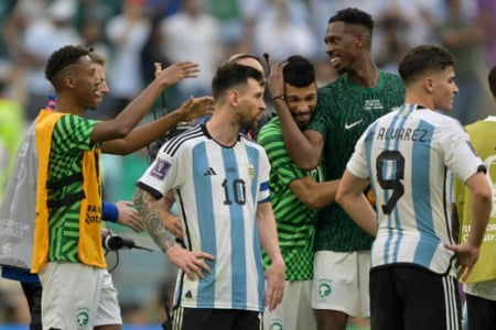 Copa do Mundo: Messi vira piada após derrota da Argentina para Arábia  Saudita · Notícias da TV