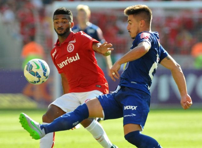 Com elenco de férias, foco da Raposa está voltado para o novo técnico