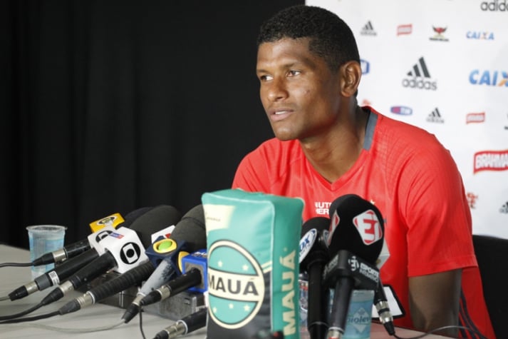 Márcio Araújo espera sequência grande de Zé no Fla: É qualificado
