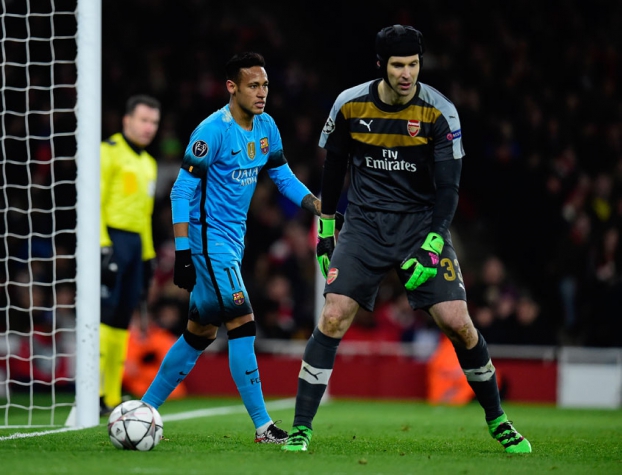 Cech e Neymar - Arsenal x Barcelona