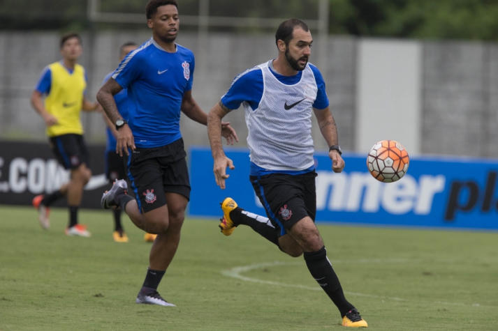 André e Danilo serão titulares do Corinthians na partida deste sábado (Foto: Daniel Augusto Jr)