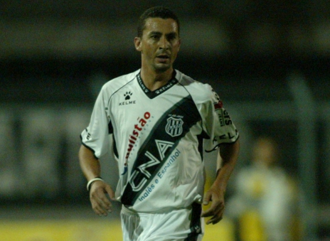 Futebol é a única coisa que conheço. Preciso voltar, diz Piá após prisões